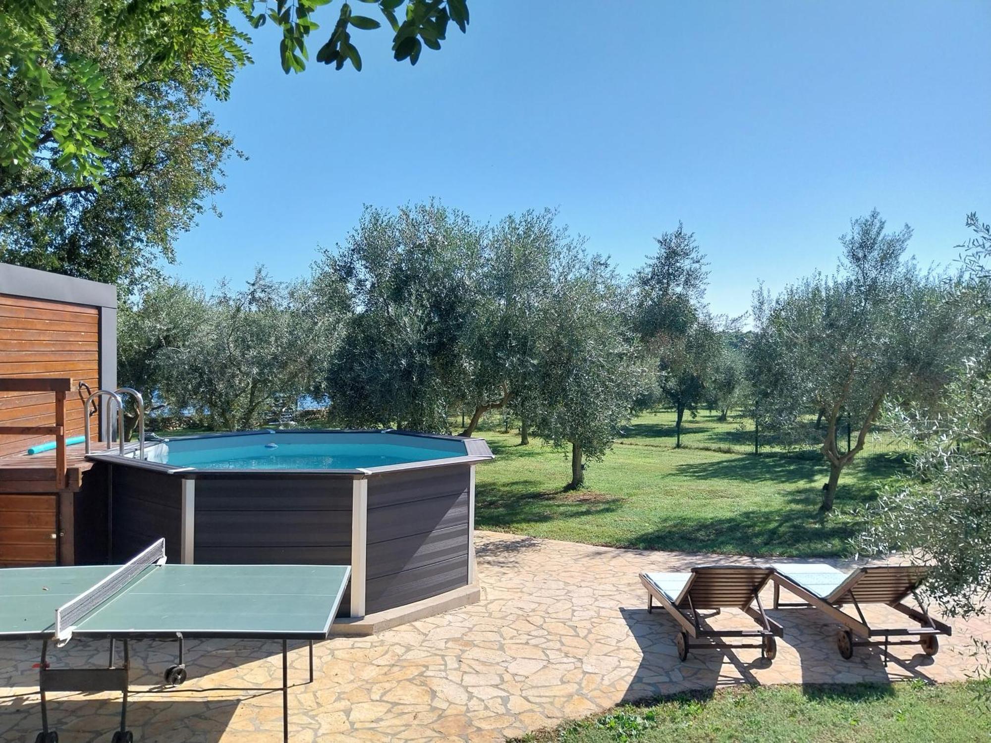 Beach House Ive With Jacuzzi, Pool, Playground And Bbq In An Olive Grove With A Beach, Pomer - Istria المظهر الخارجي الصورة