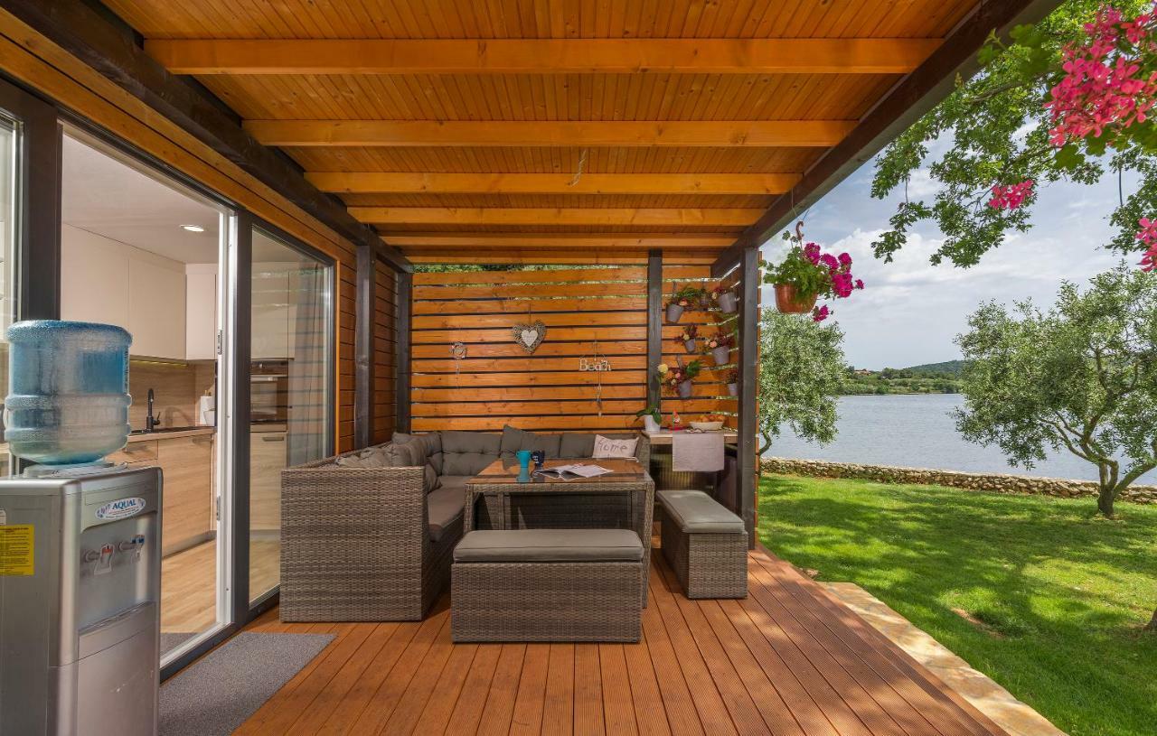 Beach House Ive With Jacuzzi, Pool, Playground And Bbq In An Olive Grove With A Beach, Pomer - Istria المظهر الخارجي الصورة
